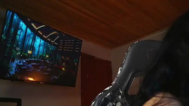 coraline latin online show from March 19, 2026, 1:11 pm