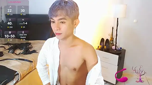 WildestTwink online show from April 13, 2026, 6:23 pm