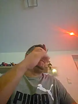 Snapshot of ktmtom247 chatting on October 5, 2025, 5:09 am ktmtom247 online show from October 5, 2025, 5:09 am