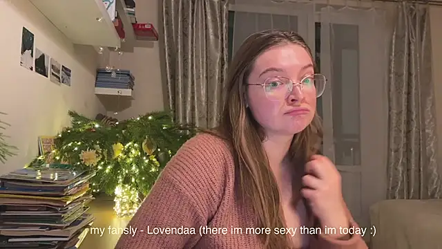 LoVenda online show from December 14, 2024, 7:03 pm