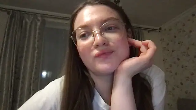 LoVenda online show from February 27, 2025, 7:04 pm