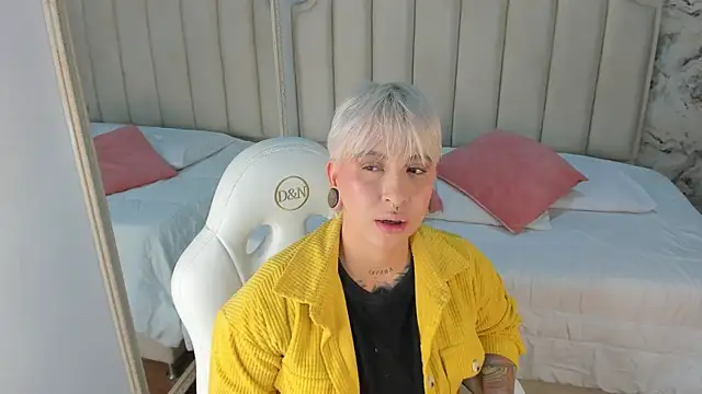 Snapshot of amy_ink chatting on September 24, 2025, 11:17 am amy ink online show from September 24, 2025, 11:17 am