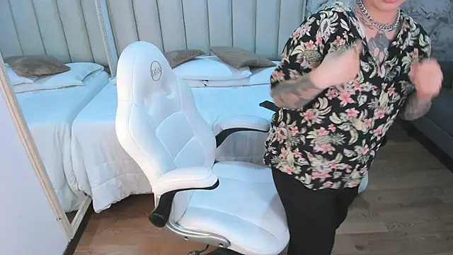 Snapshot of amy_ink chatting on October 5, 2025, 11:12 am amy ink online show from October 5, 2025, 11:12 am