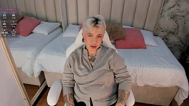 Snapshot of amy_ink chatting on October 1, 2025, 11:14 am amy ink online show from October 1, 2025, 11:14 am