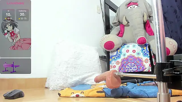 ReyleDoll online show from April 18, 2026, 11:38 pm