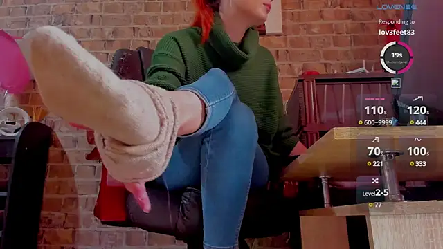 MrsVenus online show from March 3, 2025, 12:06 pm