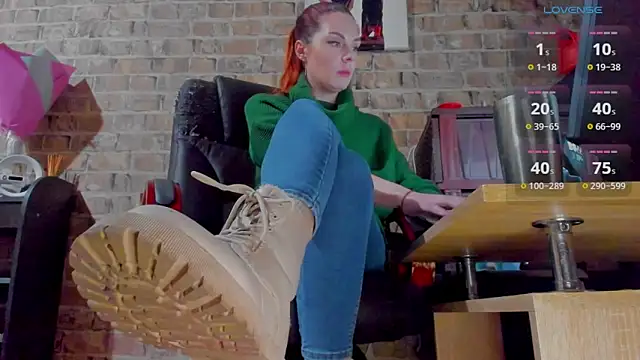 MrsVenus online show from March 4, 2025, 7:41 am