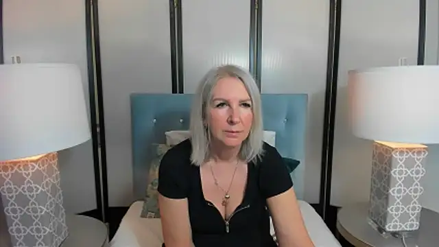 Snapshot of EricaTop chatting on May 7, 2026, 7:06 pm EricaTop online show from May 7, 2026, 7:06 pm
