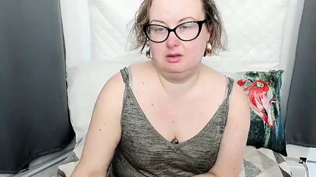 dirtyBonnie online show from May 21, 2026, 10:12 am