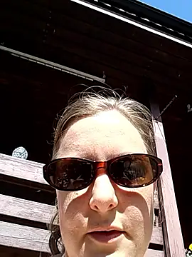 SwedishJennifer online show from June 1, 2026, 12:16 pm