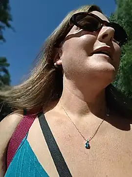 SwedishJennifer online show from July 16, 2026, 12:35 pm