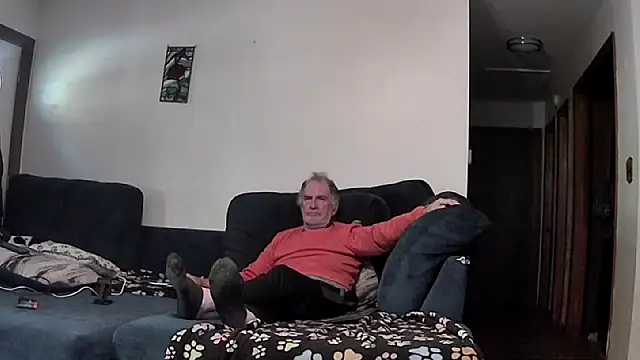 Snapshot of Sweet_Sexy1963 chatting on October 14, 2025, 2:17 pm Sweet Sexy1963 online show from October 14, 2025, 2:17 pm