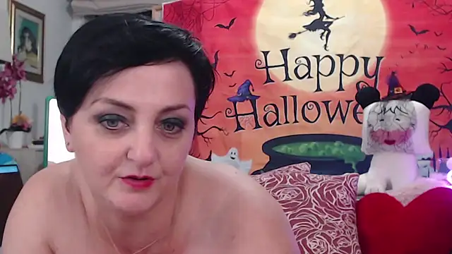 Snapshot of lucillabollente chatting on October 18, 2025, 4:53 pm lucillabollente online show from October 18, 2025, 4:53 pm