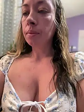  NinaLuvSins  online show from April 17, 2026, 5:05 pm