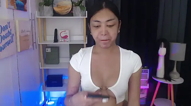 Snapshot of AsianMariaTs chatting on December 4, 2024, 11:35 am AsianMariaTs online show from December 4, 2024, 11:35 am