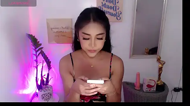 Snapshot of AsianMariaTs chatting on March 9, 2025, 2:21 pm AsianMariaTs online show from March 9, 2025, 2:21 pm
