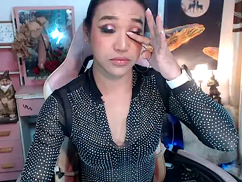 Snapshot of AsianMariaTs chatting on November 25, 2025, 5:02 pm AsianMariaTs online show from November 25, 2025, 5:02 pm