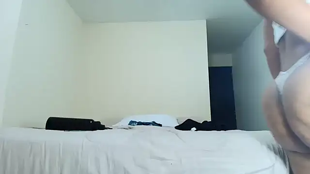 Snapshot of annitax chatting on September 28, 2025, 10:39 pm annitax online show from September 28, 2025, 10:39 pm