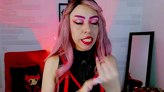 Snapshot of sky_girl1 chatting on October 4, 2025, 2:46 am sky girl1 online show from October 4, 2025, 2:46 am