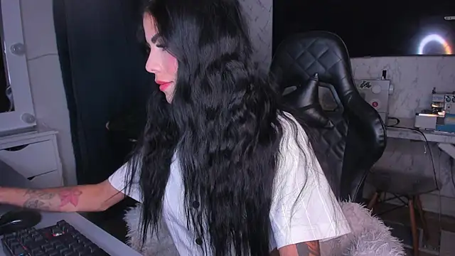 Snapshot of Lisegg_ chatting on January 28, 2025, 5:35 pm Lisegg online show from January 28, 2025, 5:35 pm
