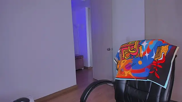 Lisegg  online show from January 5, 2026, 6:33 pm