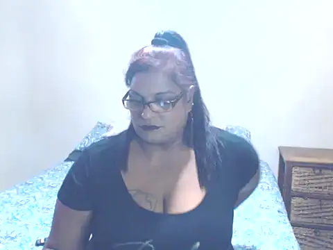 sexylax17 online show from June 3, 2026, 4:44 pm