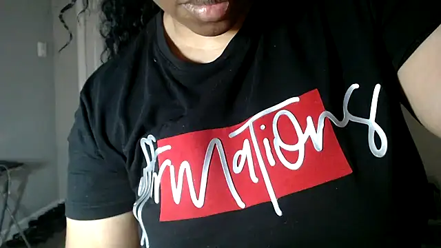 Sexymona1218 online show from September 18, 2025, 10:46 pm