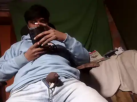 desiboy1101 online show from December 19, 2025, 2:08 pm