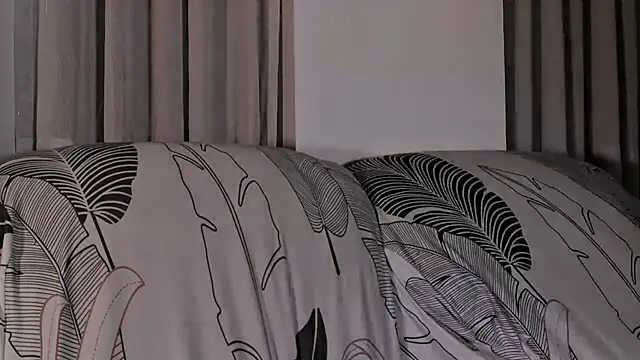 DeesseLuxure online show from March 22, 2026, 4:38 am