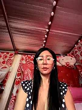 Snapshot of sweetieme chatting on October 7, 2025, 12:44 am sweetieme online show from October 7, 2025, 12:44 am