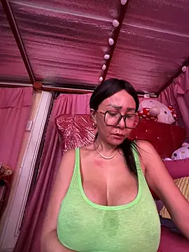 sweetieme online show from September 12, 2025, 2:01 am