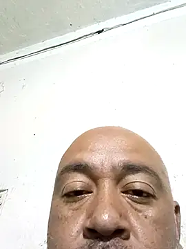 GeorgeVergaGrues online show from March 4, 2025, 2:06 am