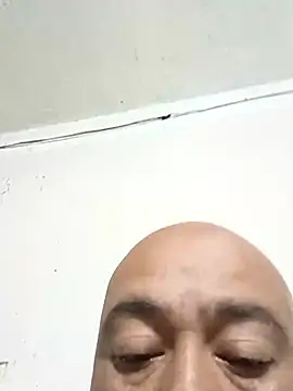 GeorgeVergaGrues online show from February 17, 2025, 3:25 am