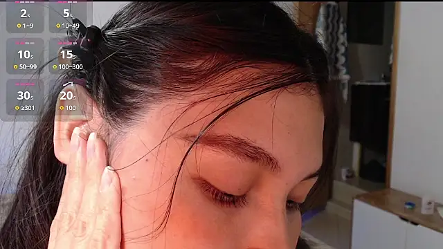 Snapshot of evolet01 chatting on October 25, 2025, 9:59 pm evolet01 online show from October 25, 2025, 9:59 pm