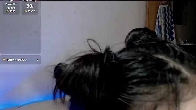 Snapshot of evolet01 chatting on October 28, 2025, 2:34 am evolet01 online show from October 28, 2025, 2:34 am