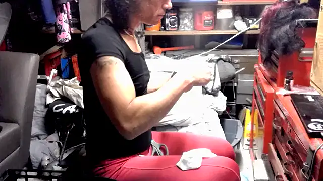 sissyvee online show from June 22, 2026, 7:27 am