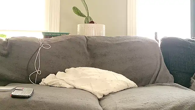 bestofdoseswirls online show from April 18, 2026, 10:43 pm