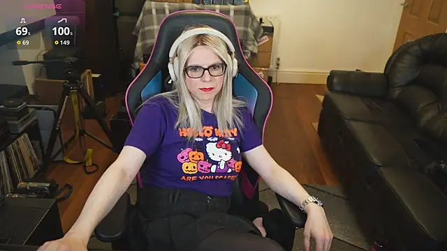 Snapshot of KelseyCobalt chatting on September 30, 2025, 8:04 pm KelseyCobalt online show from September 30, 2025, 8:04 pm