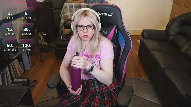 Snapshot of KelseyCobalt chatting on October 5, 2025, 8:54 pm KelseyCobalt online show from October 5, 2025, 8:54 pm