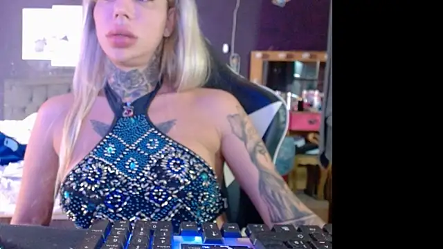 Snapshot of tatuada_sex chatting on March 13, 2025, 2:05 am tatuada sex online show from March 13, 2025, 2:05 am