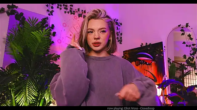 KristaBrooks online show from December 6, 2024, 2:11 pm