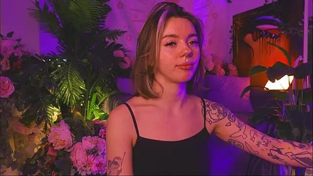 KristaBrooks online show from February 22, 2025, 4:51 pm