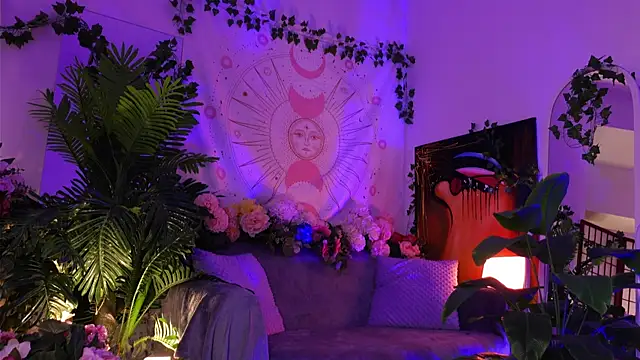 KristaBrooks online show from February 6, 2025, 4:58 pm