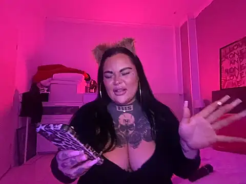 Snapshot of _MelinaCurves_ chatting on January 26, 2025, 8:56 pm MelinaCurves online show from January 26, 2025, 8:56 pm