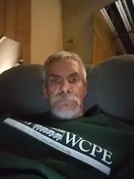 Biknight online show from December 3, 2025, 2:34 am