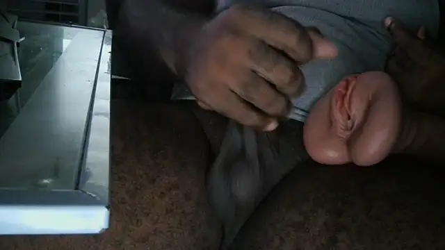 Snapshot of blkwanker chatting on October 29, 2025, 5:12 pm blkwanker online show from October 29, 2025, 5:12 pm