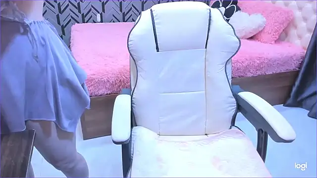 Snapshot of Toyota_Motor_Corporation chatting on September 10, 2025, 11:15 pm Toyota Motor Corporation online show from September 10, 2025, 11:15 pm