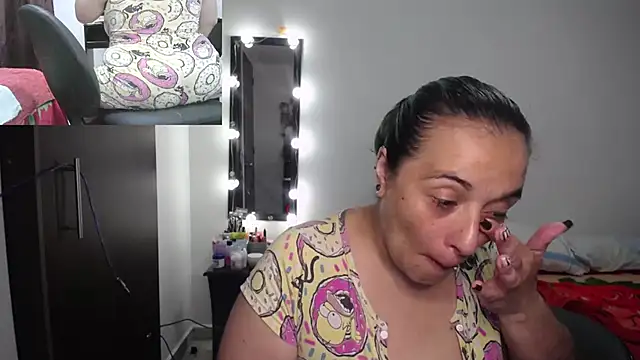 zoe hotxxx online show from October 4, 2025, 2:18 pm