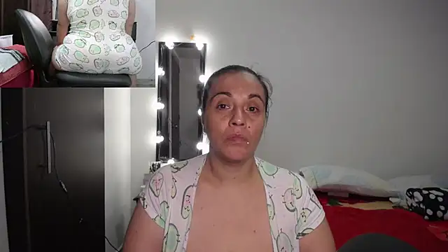 zoe hotxxx online show from September 28, 2025, 11:55 pm