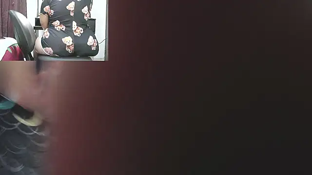 zoe hotxxx online show from October 31, 2025, 2:35 pm